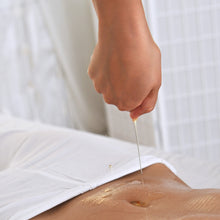 Carica l'immagine nel visualizzatore di Gallery, Abhyangham • Il Massaggio Ayurvedico Classico